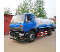 礦區(qū)灑水車 高效抑塵與環(huán)保作業(yè)的關(guān)鍵設(shè)備